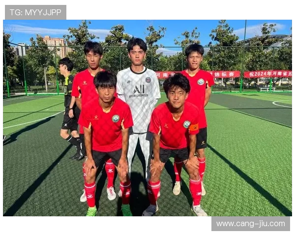 成都足球队的技术揭秘与战术分析带你领略足球的魅力与激情 成都足球队的技术揭秘与战术分析带你领略足球的魅力与激情